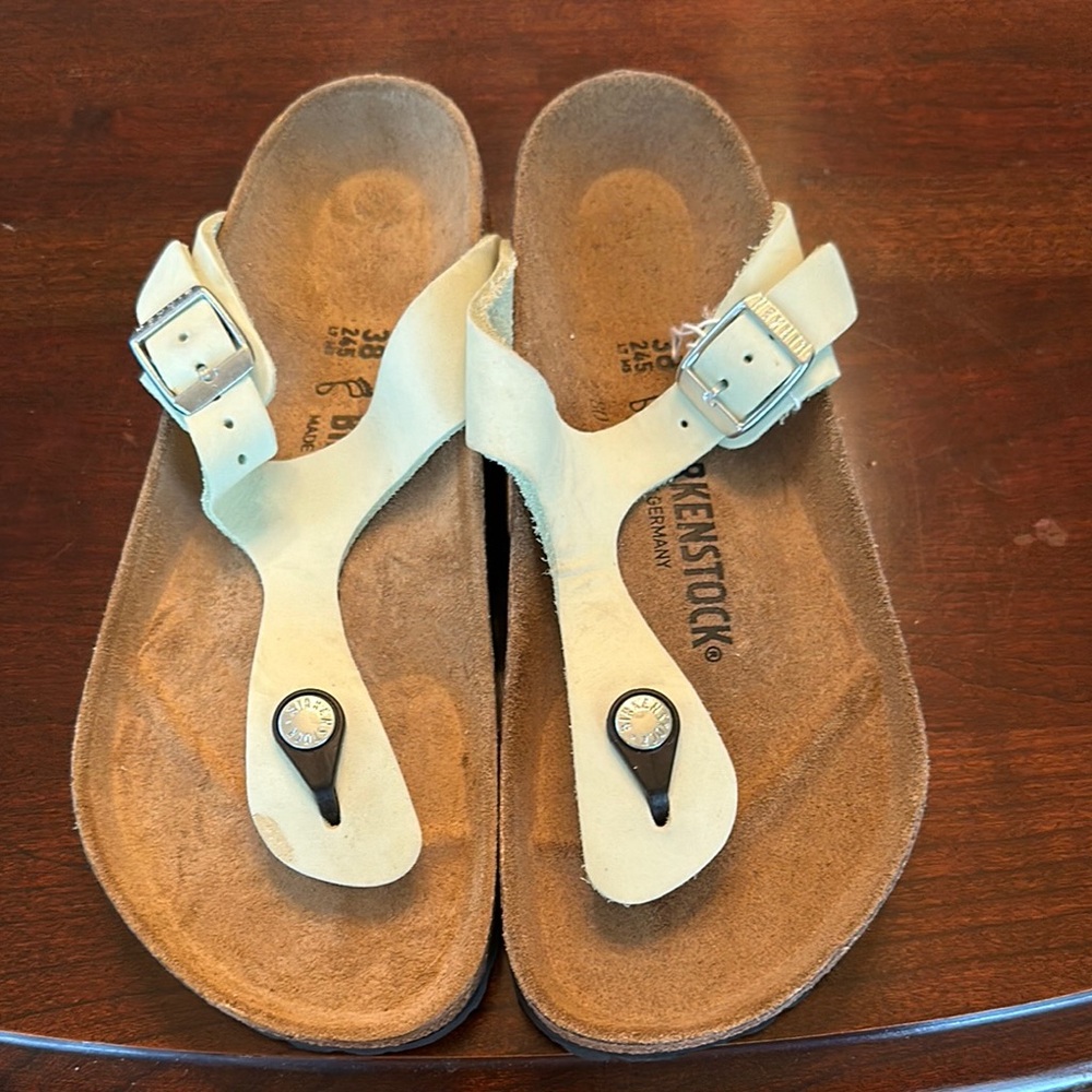 NWOT Birkenstocks Gizeh Pale Green Women’s Size 7 ms